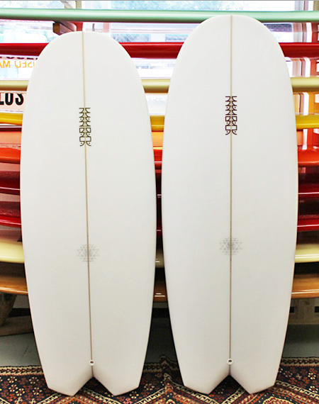 マンダラ・デモボード！ートピックス／HELLO:::新品＆中古サーフボード