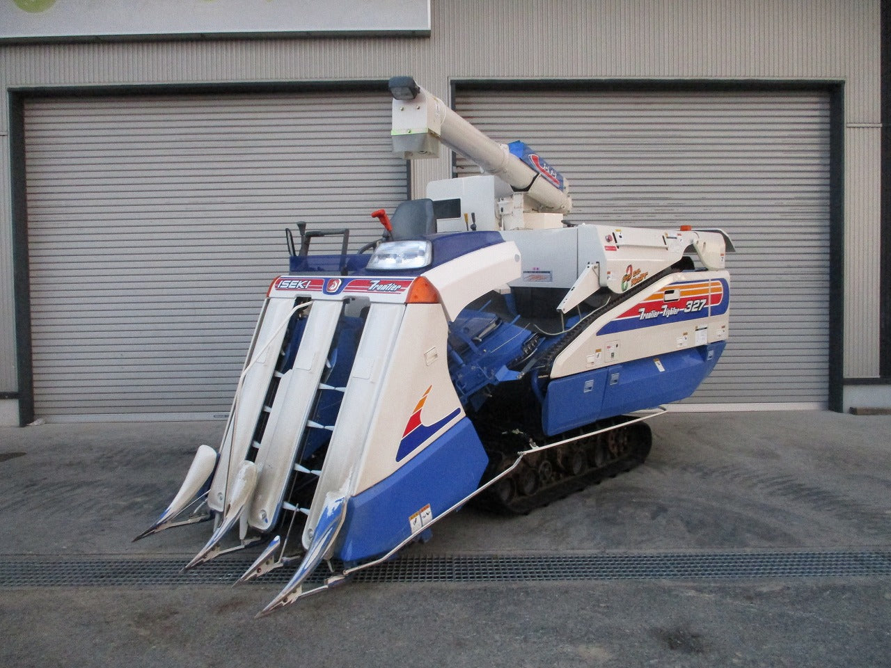 イセキ 3条刈り コンバイン HF327G-ZVDW | のうき屋 ONLINE STORE