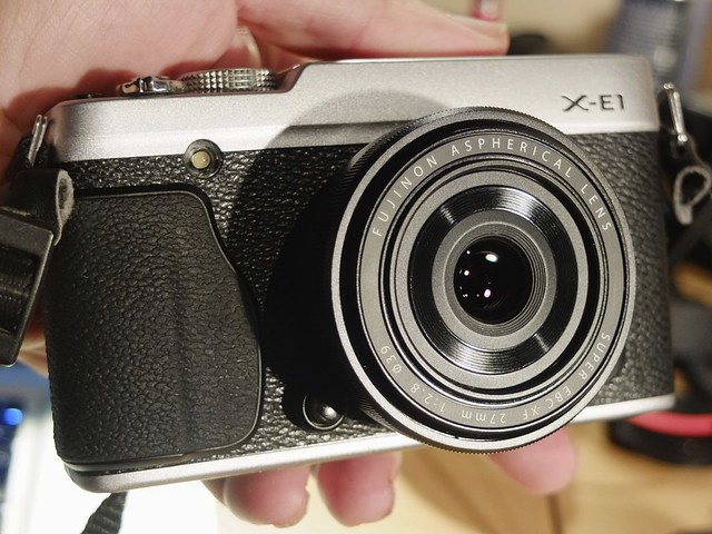 First Look: X-M1 with New Kit Zoom and Pancake Lens - Fuji Rumors