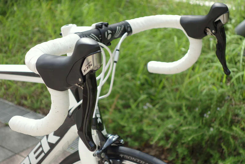 高い運動性能のエントリーロードバイク TREK Madone(マドン)4.3 | 奈良