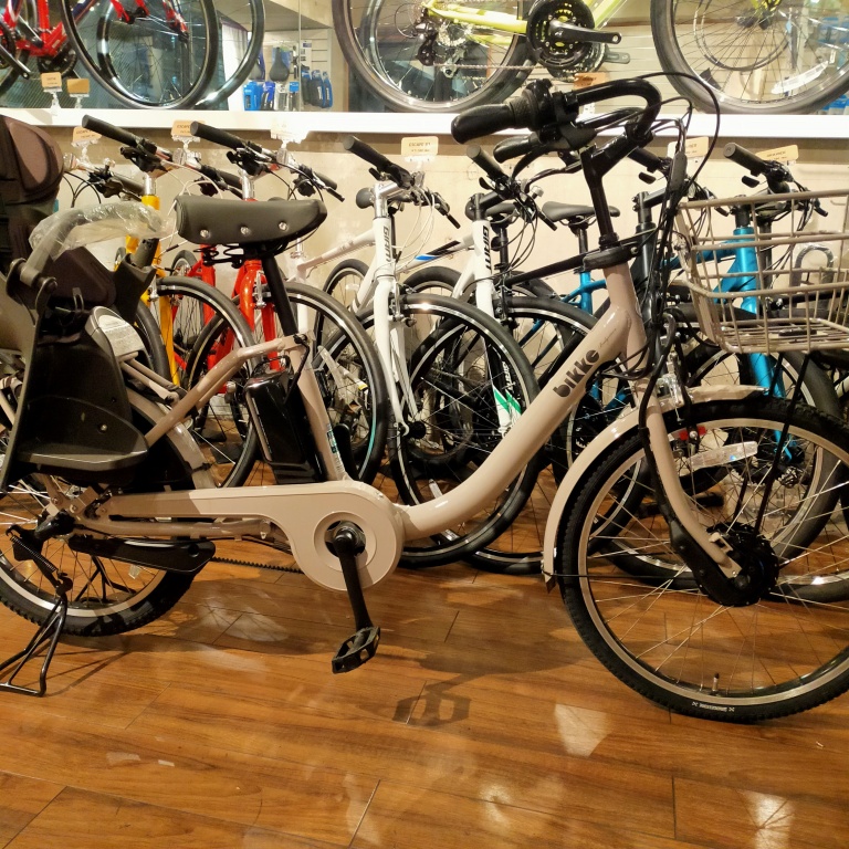 新宿都庁前店 / 日常あるいは平穏な日々 BRIDGESTONE bikke