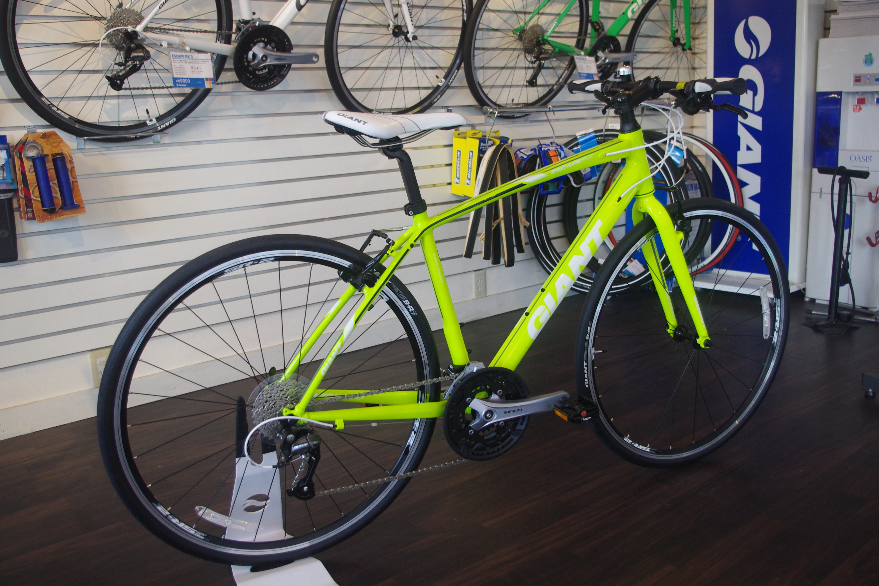 ご試乗だけでも大歓迎!! ESCAPE RX3 オススメのクロスバイクです