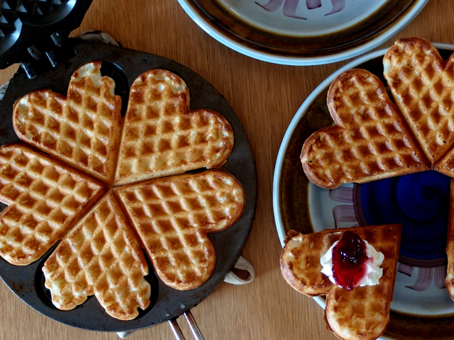 焼きたて命のサクサクスウェーデンワッフル | Fukuya通信