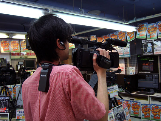 ただ今人気の商品 カムコーダーサポート VCT-SP2BP ご紹介 - ツクモ