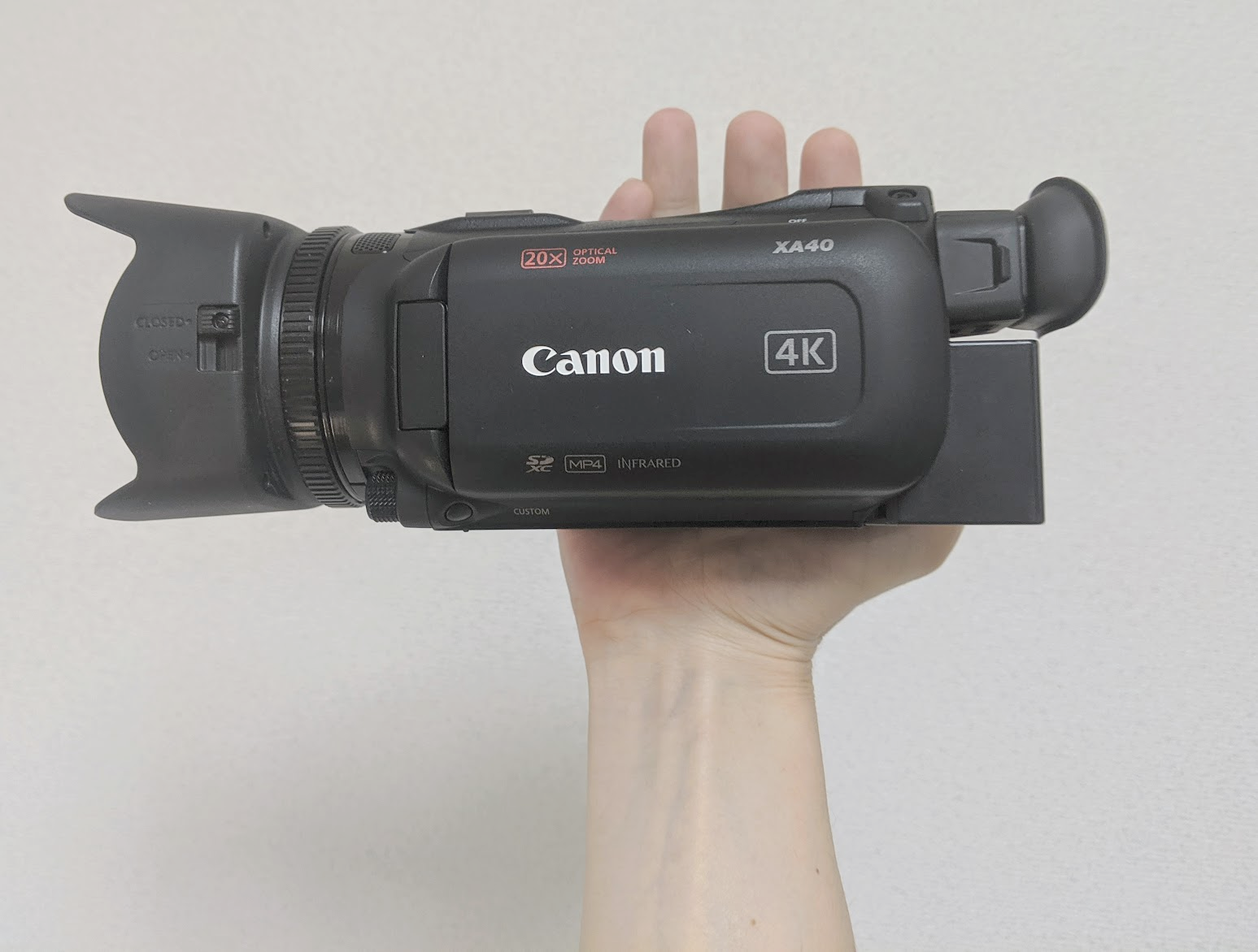 4K対応でとても扱いやすい業務用ビデオカメラ「Canon XA40」のレビュー