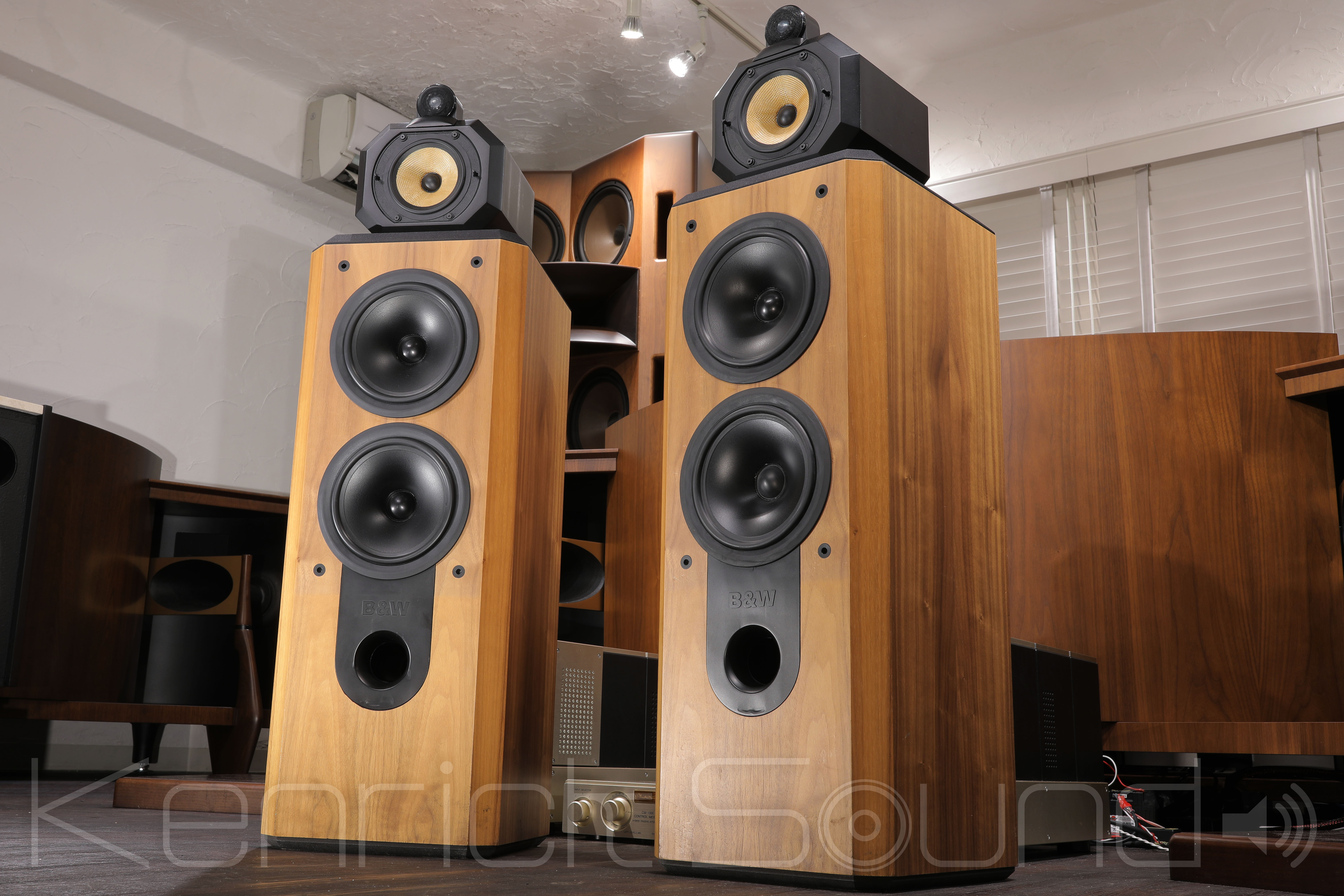 B&W Matrix 802 Series3 (M802S3) 3WAYバスレフ式フロア型スピーカー