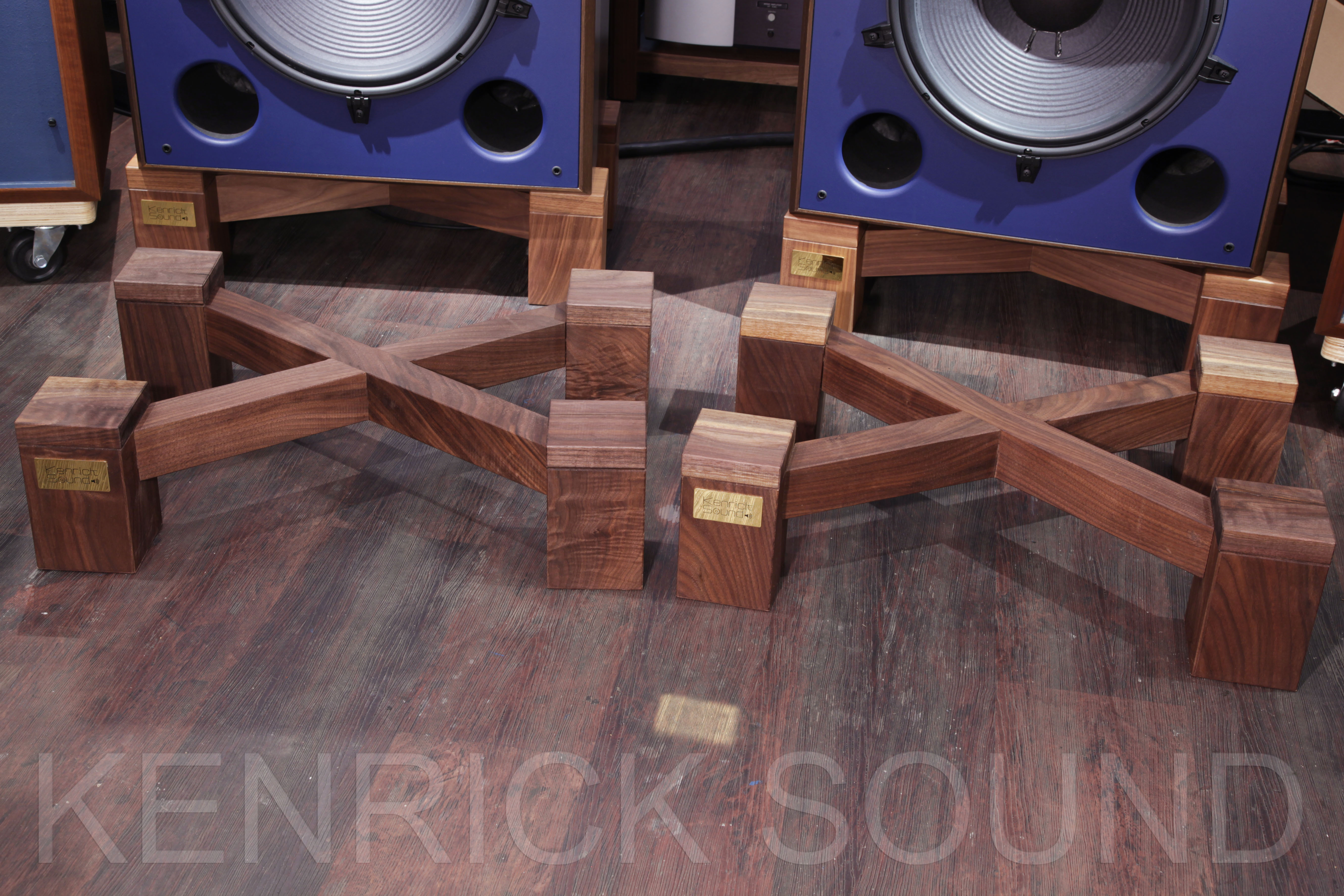 JBL 4343, 4344, 4348用ウォールナット総無垢材スタンド新品ペア（2台