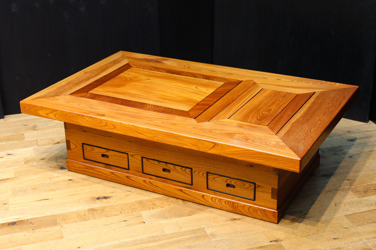 特大サイズ！！欅の杢目が浮かぶ美しい色艶をした関西火鉢 BB2792 – 古