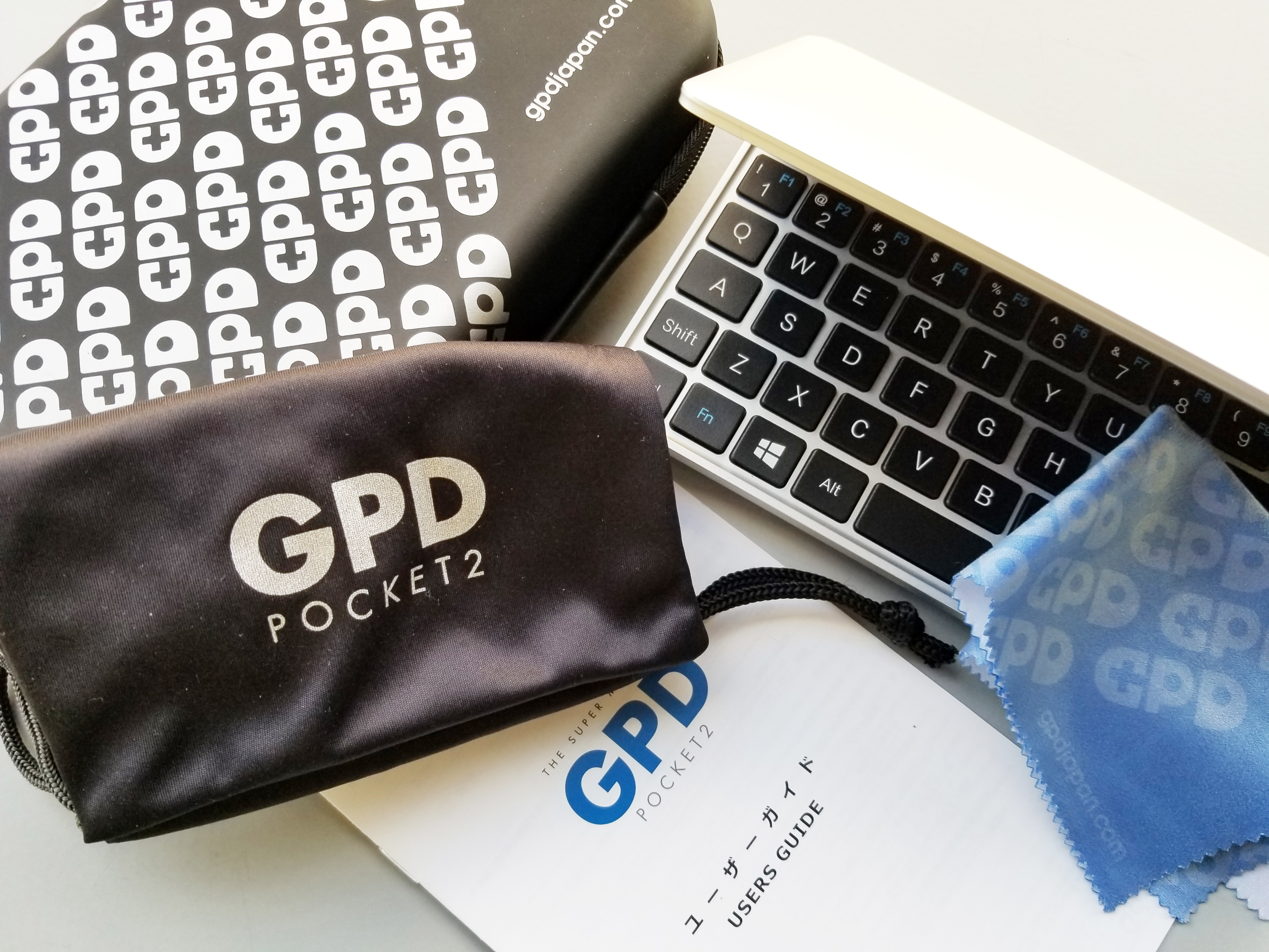 ポケットに収まる高性能パソコン