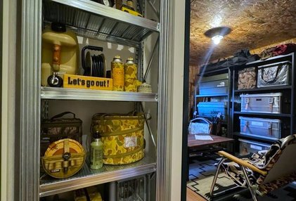 トレンドのインダストリアル風インテリアをメタルラックでDIY