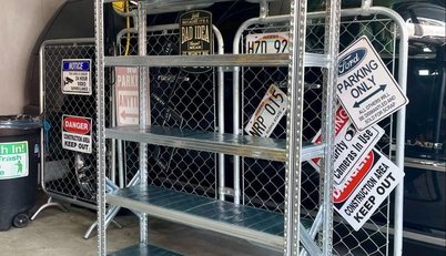 トレンドのインダストリアル風インテリアをメタルラックでDIY