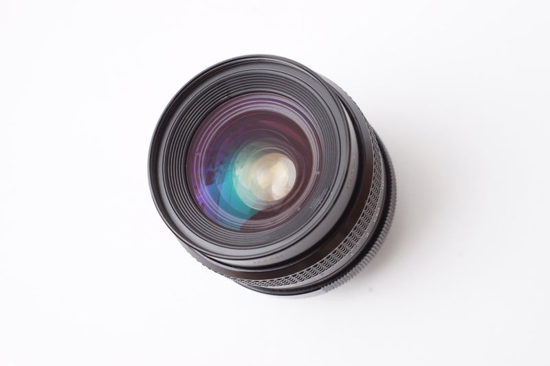 一瞬のきらめき KINO Precision Kiron 28mm F2 | シネレンズとオールド