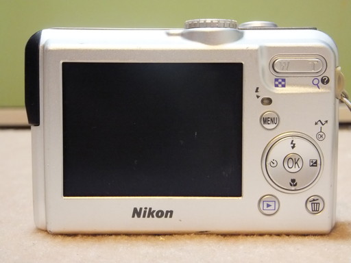 Nikon COOLPIX P1 - オールドデジカメを楽しもう！