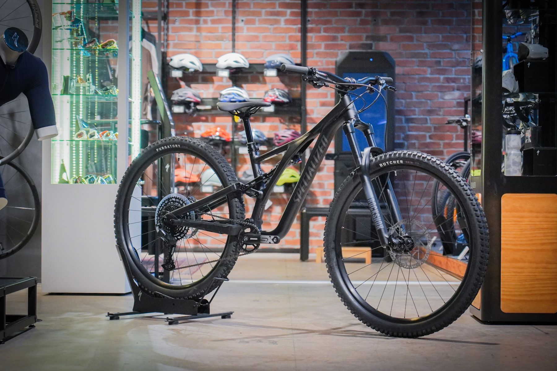 これ1台でどこでも走り倒せるStumpJumper。 | スペシャライズド 新宿