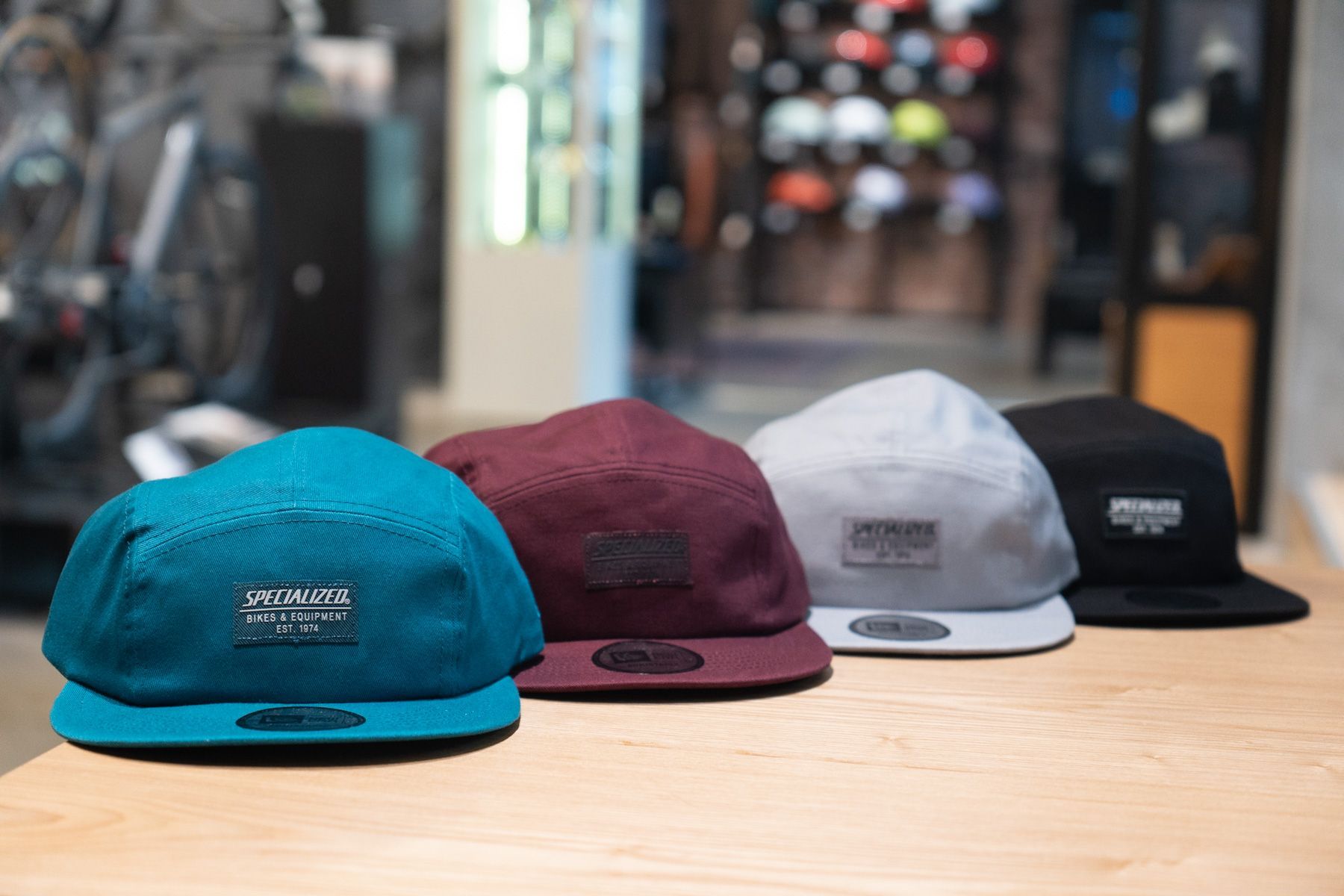 大人気のスペシャライズド×New Era キャップでライフスタイルもカッコ