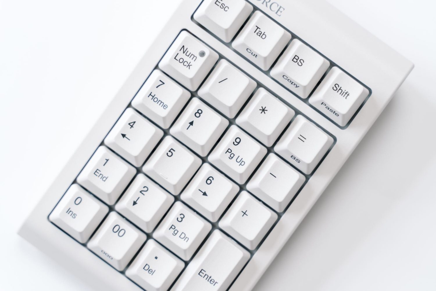 とろける打鍵感。静電容量無接点のテンキー『Realforce23U WC0100