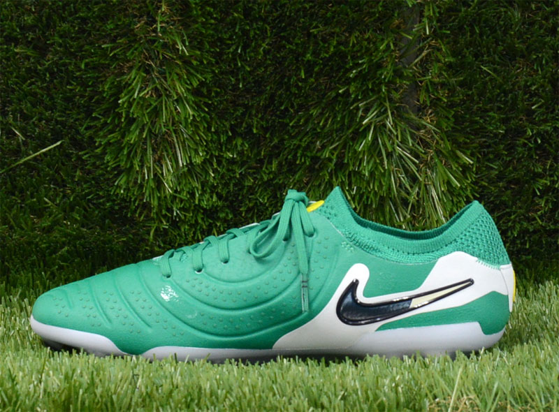 ナイキ ティエンポ レジェンド 10 エリート FG LV8 HJ7272-300