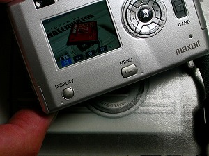 デジタルカメラ：マクセル ゼロハリバートンデザイン ZD3について