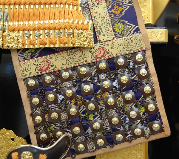 豊泉作 参分の壱（13号） 緋縅 鎧飾｜五月人形・雛人形なら人形の和光