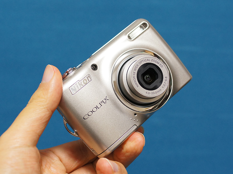 ニコン Nikon COOLPIX L23の外観をみる /monox デジカメ 比較 レビュー