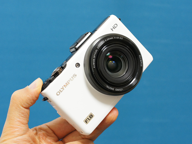 オリンパス OLYMPUS XZ-1の外観をみる /monox デジカメ 比較 レビュー