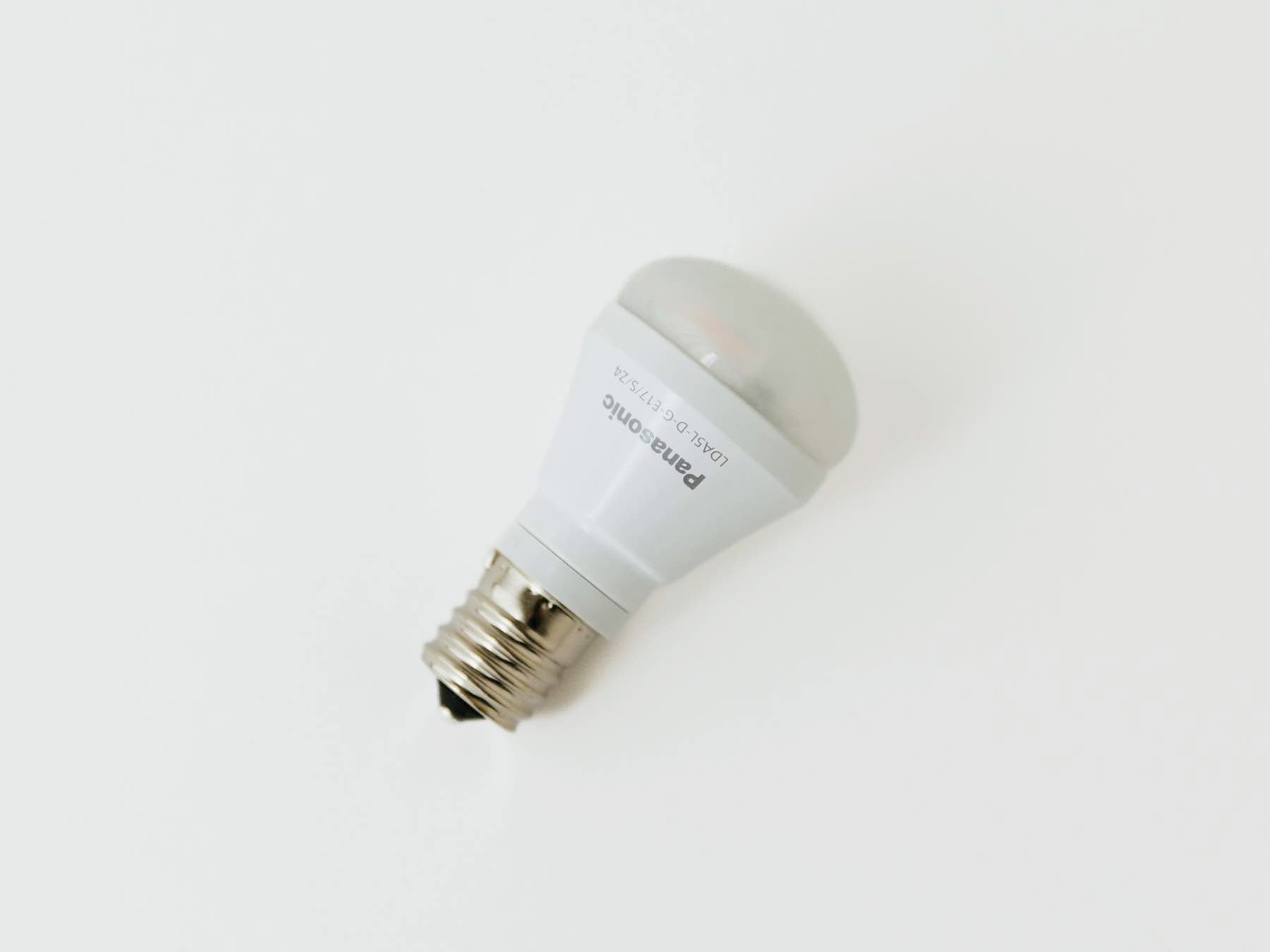 LED電球 プレミアX 全方向タイプ／E17口金｜電球・照明用パーツ