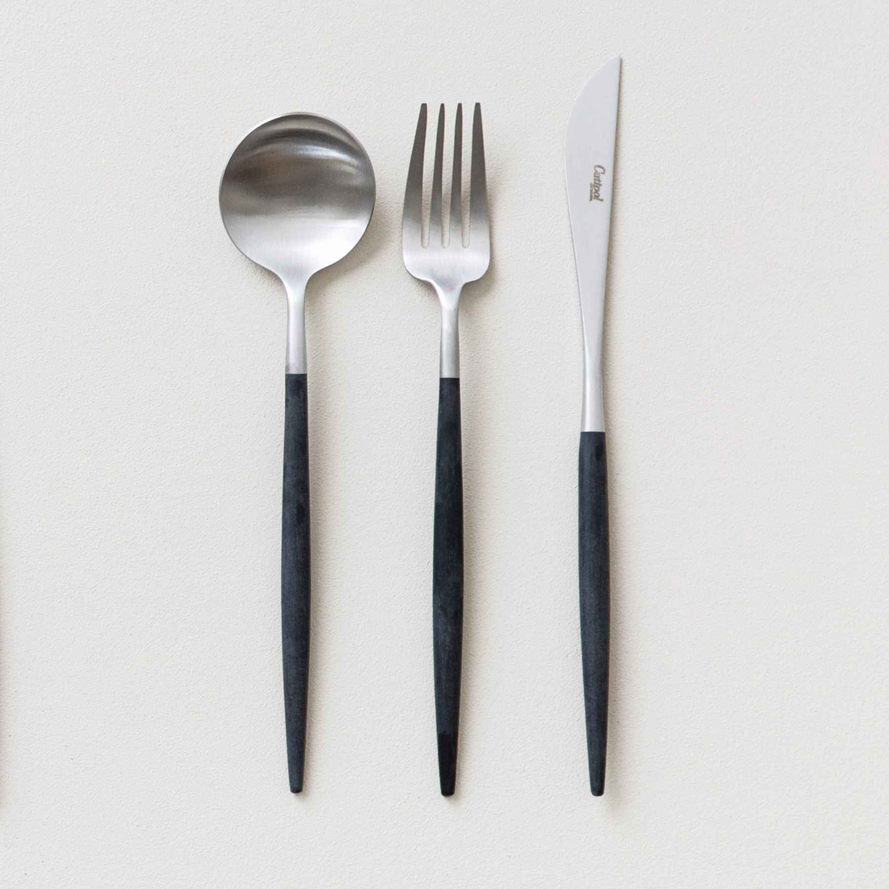 Cutipol GOA ブラック×シルバー｜カトラリー｜オルネ ド フォイユ公式