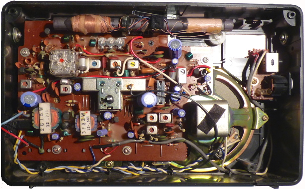 National Panasonic model RF1105LBE transistor radio