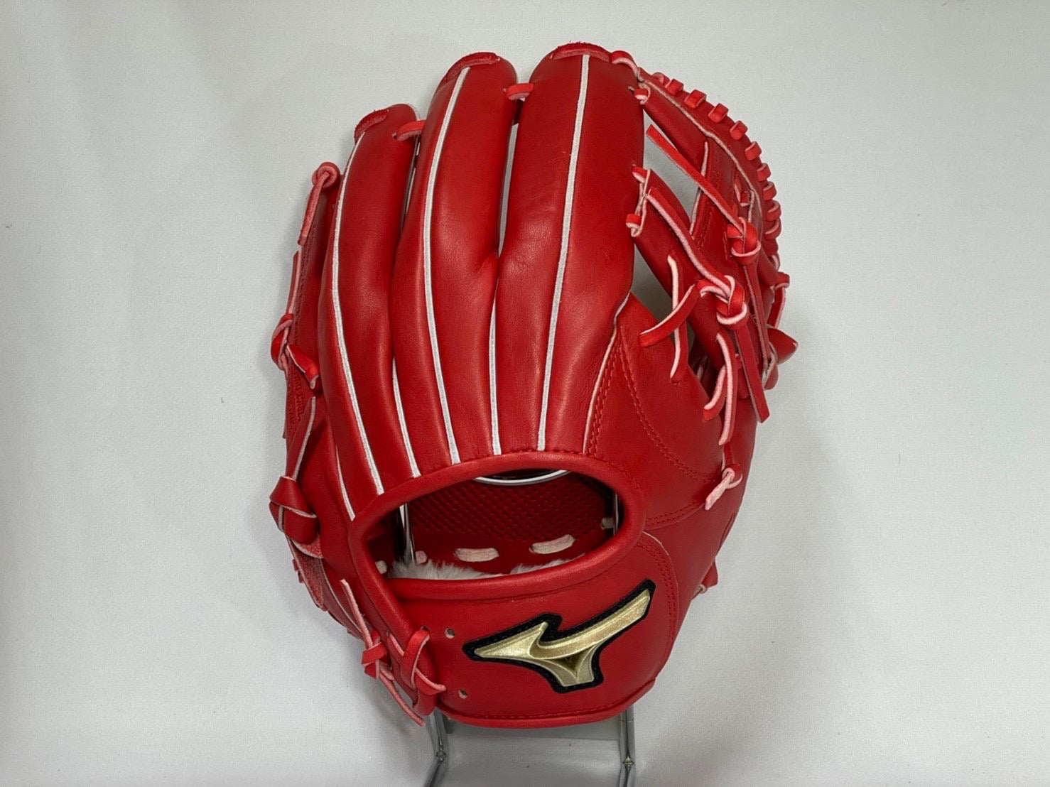 ミズノ】一般軟式グラブ/内野手用/1AJGB26003/右投げ/ラディッシュ