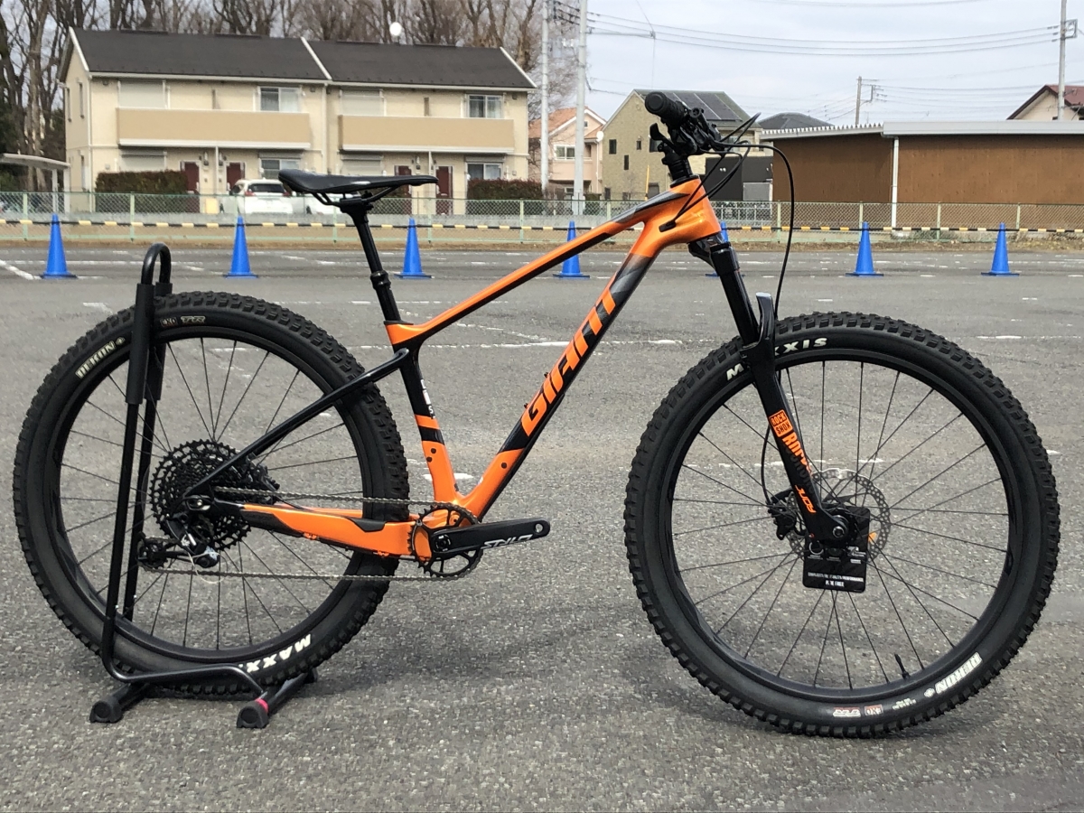 東大和×特価MTB】軽量カーボンフレームのセミファットMTBが在庫限り30