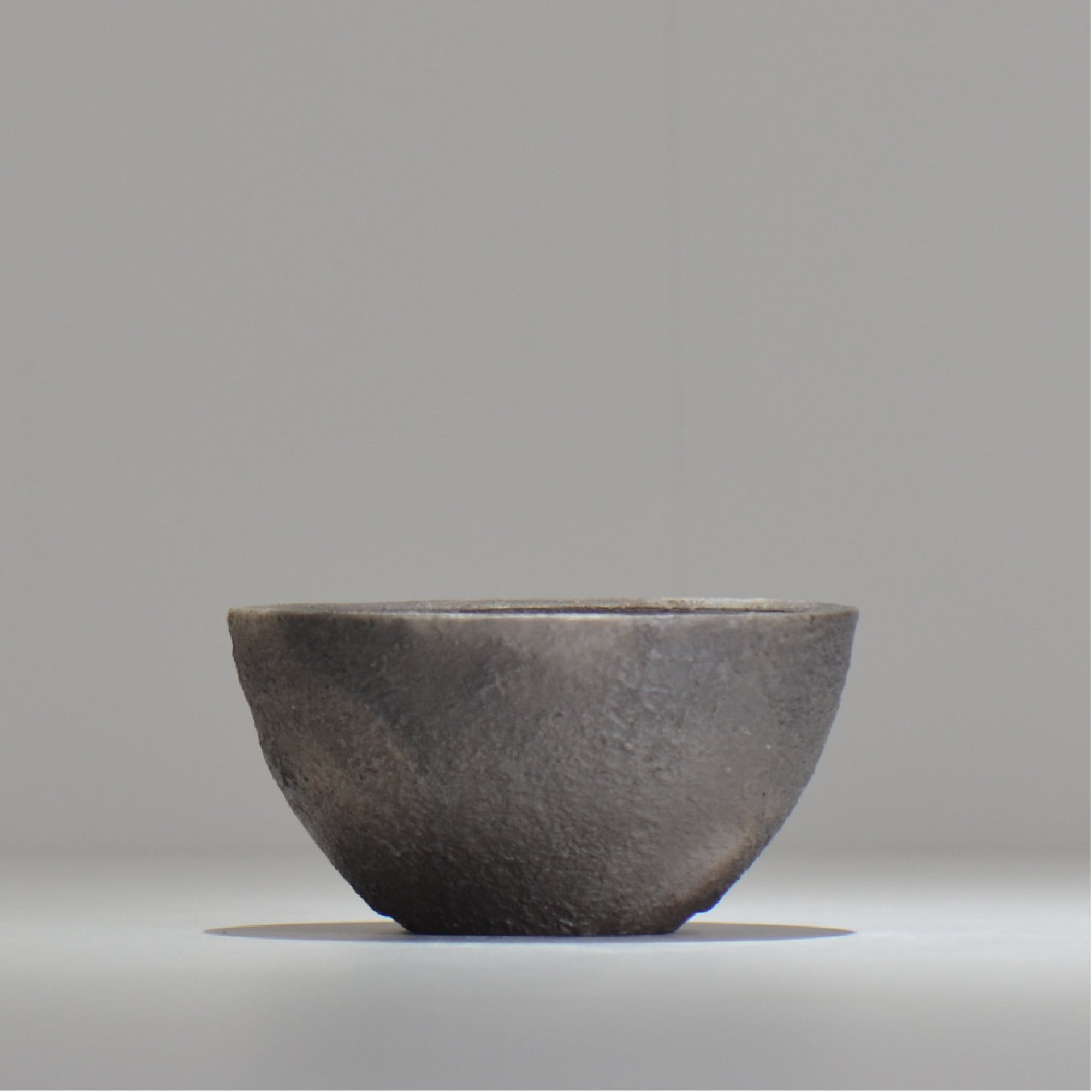 齋藤研一 / 鋳 / chu_ma025/ 約φ12.2cm / 植木鉢 – ハチラボ