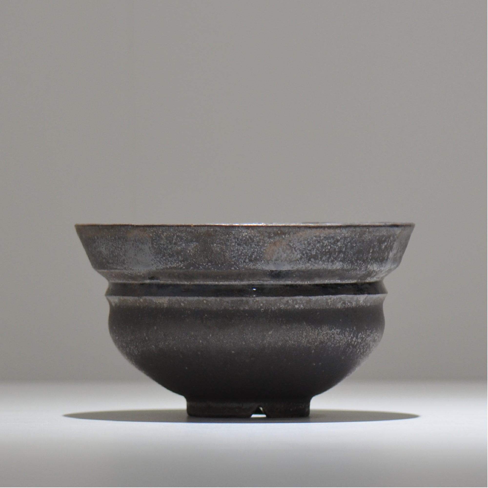 YATAGARASU / No.8 Type A 004 / XL / Approx. φ17cm / Flowerpot