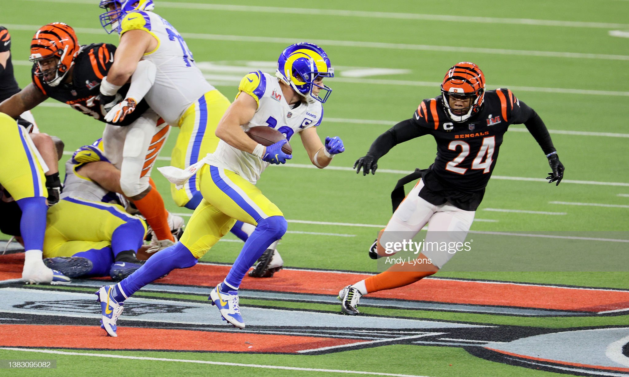 アメリカンフットボールでのスパイクの選び方 - 0014のblog