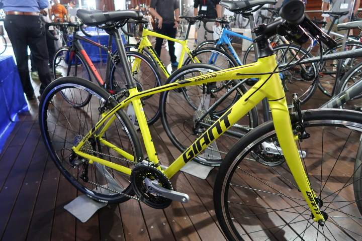 ジャイアント(GIANT) ESCAPE RX2(エスケープ アールエックス2) 2019年