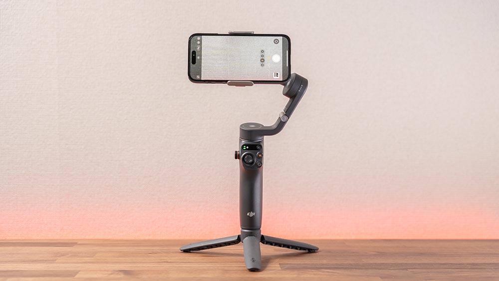 iPhone 14 ProにスマホジンバルDJI Osmo Mobile 6ってどうなのか