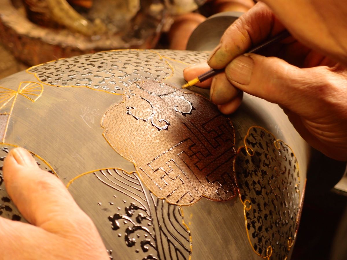 伝統技法“錦塗” | 津軽塗たなか