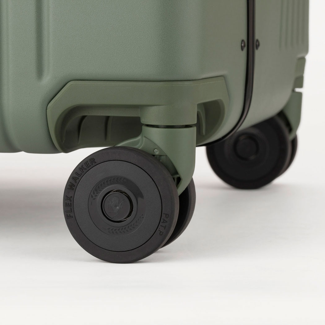 5114 CHALLENGER | LEGEND WALKER | スーツケース | T&S