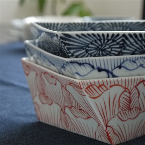 有田焼/そうた窯/角捻り鉢 染付蛸唐草紋 /15.8×15.8 X H6.7 - テーブル