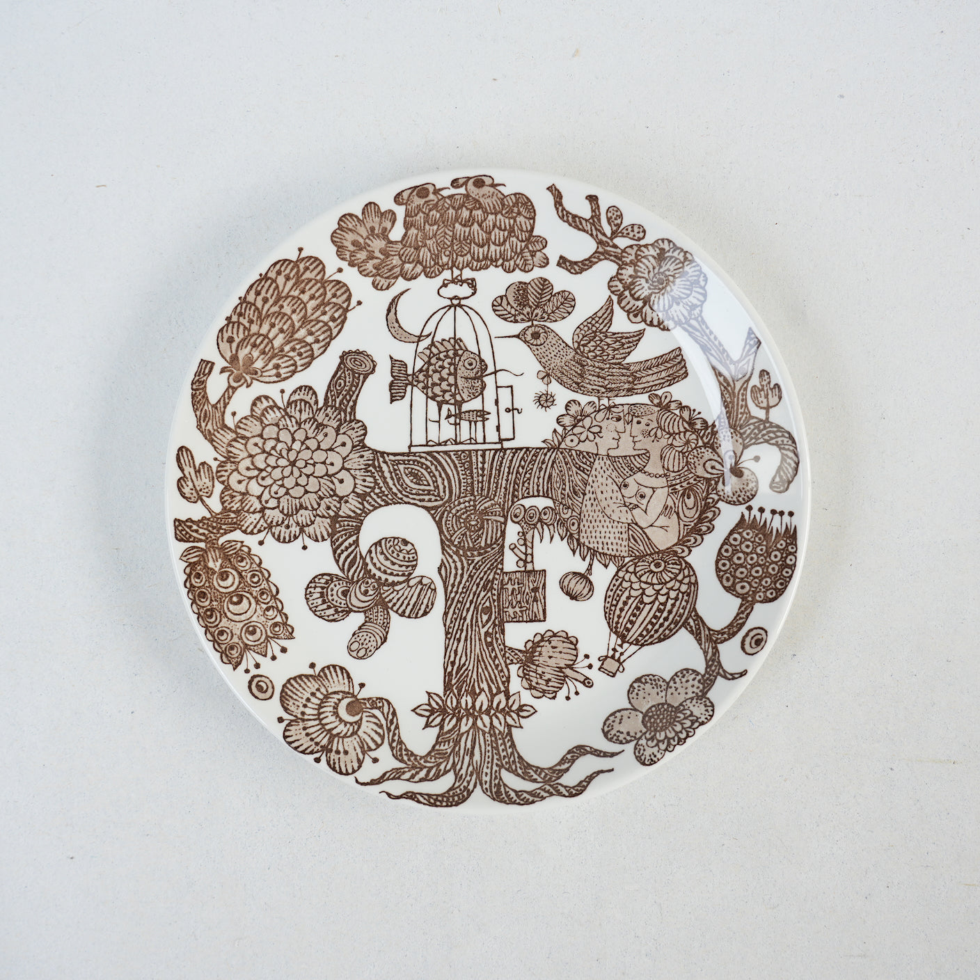 グスタフスベリ エロス（Eros）ケーキ皿 | 北欧食器タックショミュッケ