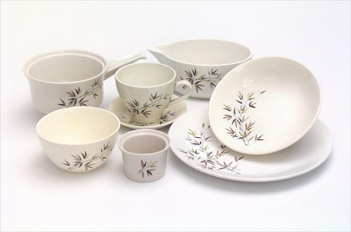 Crown Lynn dinner set | Rock, limestone and clay | Te Ara