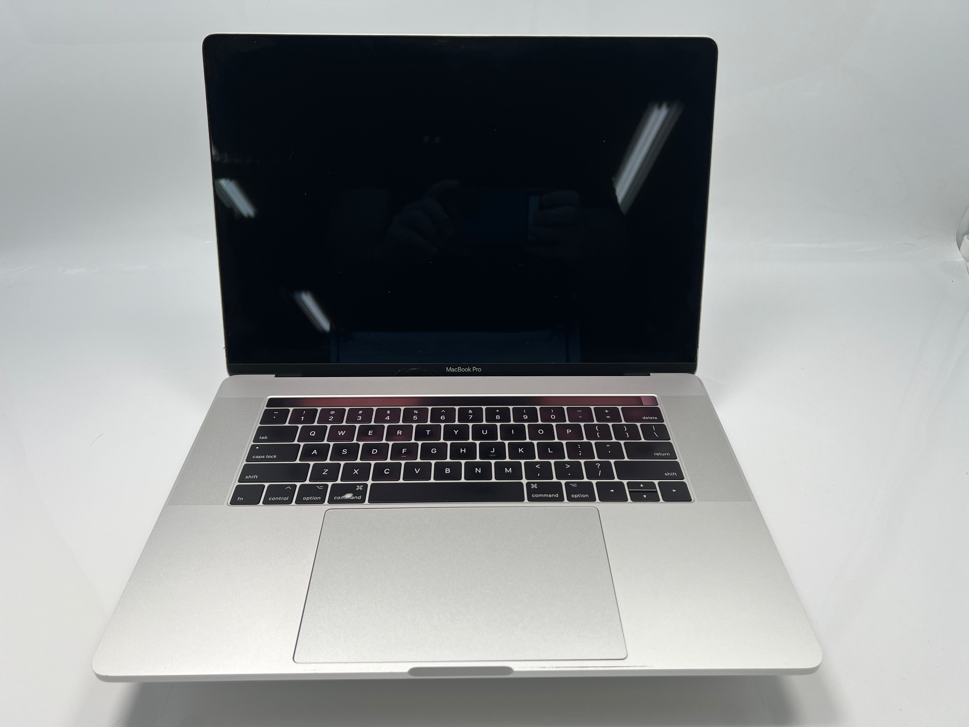 Apple MacBook Pro 2017 15-inch 2.7GHz For Parts Only 16GB RAM 512GB SS