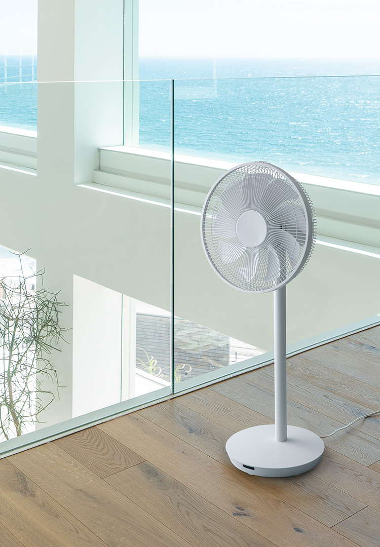 DC LIVING FAN（DCリビングファン）｜PRODUCT｜THREEUP（スリーアップ）