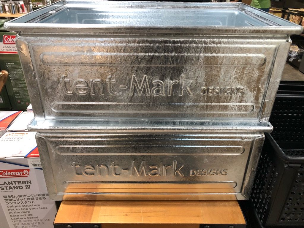 テンマクデザイン(tent-Mark)のコンテナ、スチールボックスが渋い