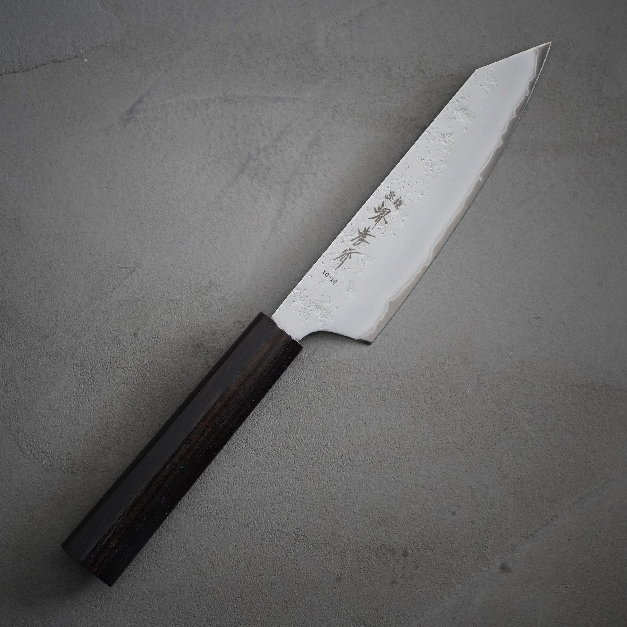 剣型三徳包丁 VG10梨地 黒檀柄 | 堺孝行 日本製 ステンレス プロ仕様