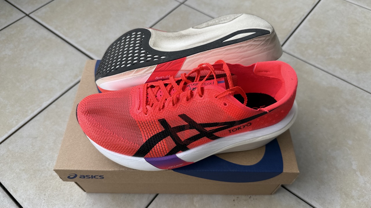 レビュー】Asics メタスピードエッジトーキョー：履きこなすのが難し