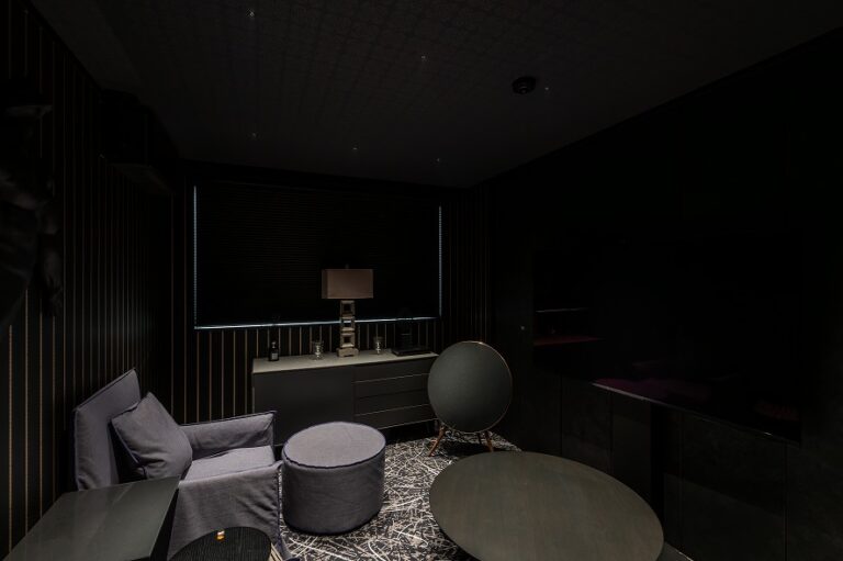 マイクロピンホールダウンライト │ TOKISTAR