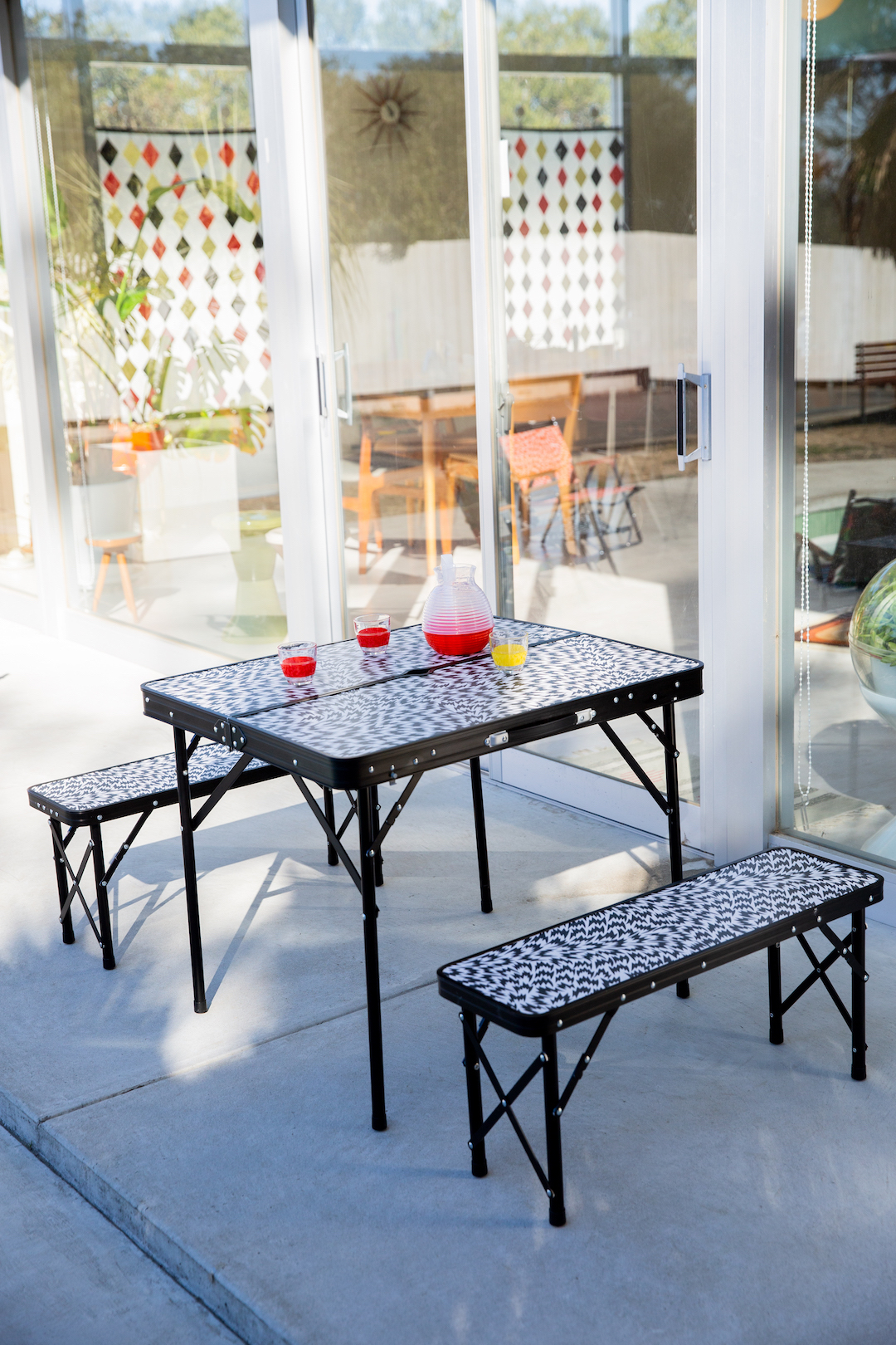 ビームス×コールマン×イーリー キシモト」トリプルコラボのチェアと