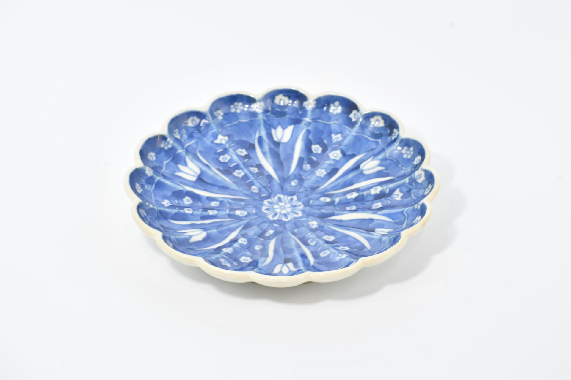 染付輪花皿 | 陶たなか