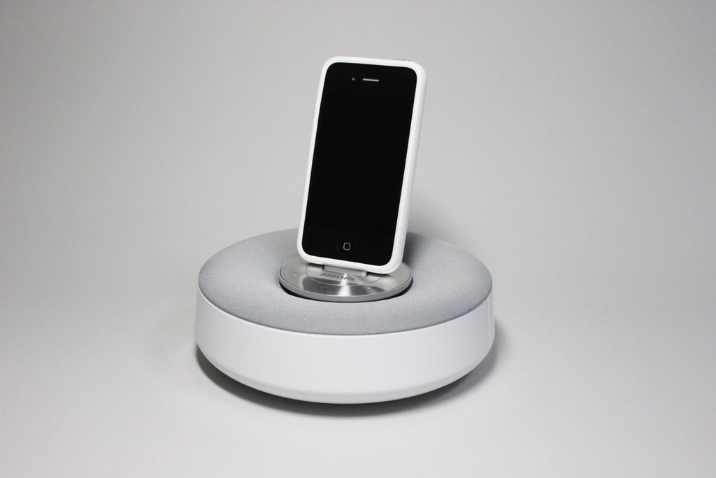 レビュー】iPhone・iPodの好きな曲でお目覚め〜アラーム機能付き