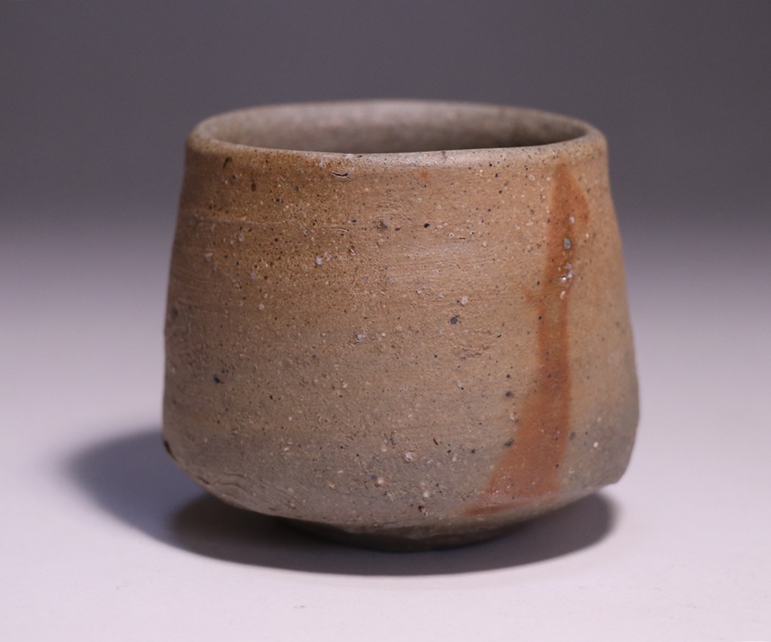 高力芳照 作 「備前火襷酒呑」 ～備前焼専門卸小売店 川口陶楽苑～